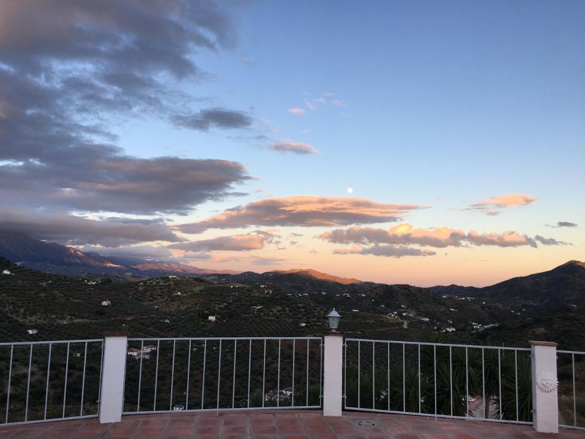 Casa La Quinta Bed & Breakfast Riogordo Bagian luar foto